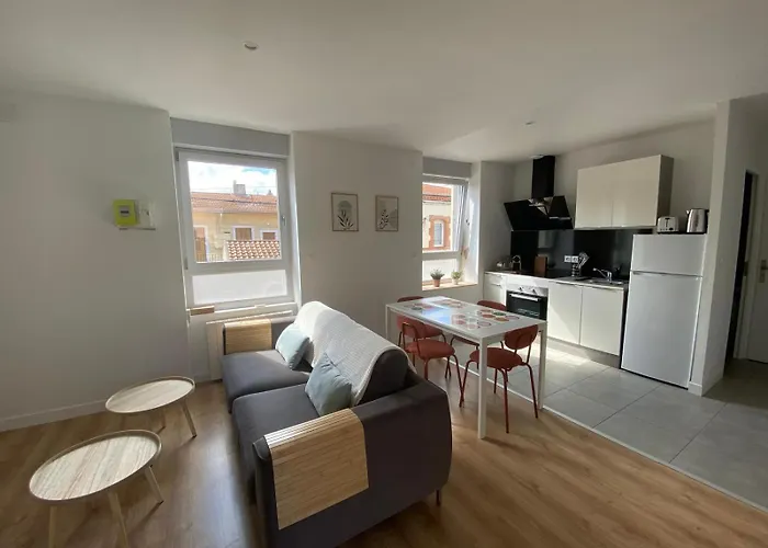 Family House - Centre Gare