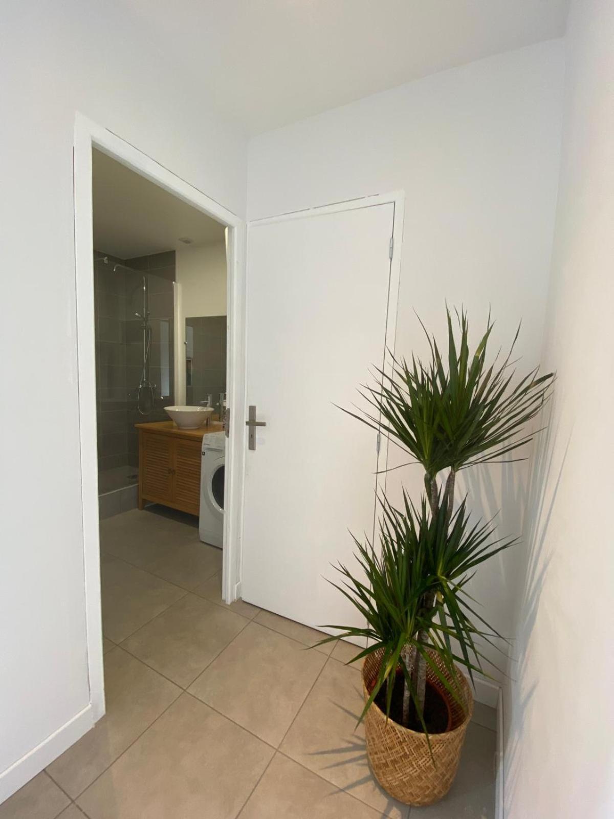 Family House - Centre Gare Apartment